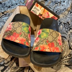 Gucci size 37 women’s floral slides- worn